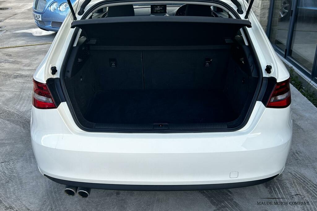 Audi A3 2.0 Tdi Sport Hatchback Euro 6 KM64XMS White #5
