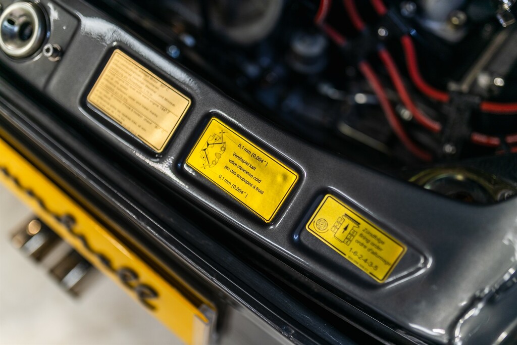 Porsche 911 Targa Black #36