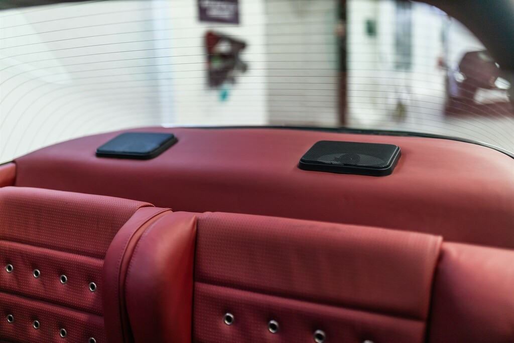 Porsche 911 Targa Black #64