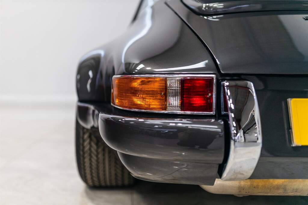 Porsche 911 Targa Black #24