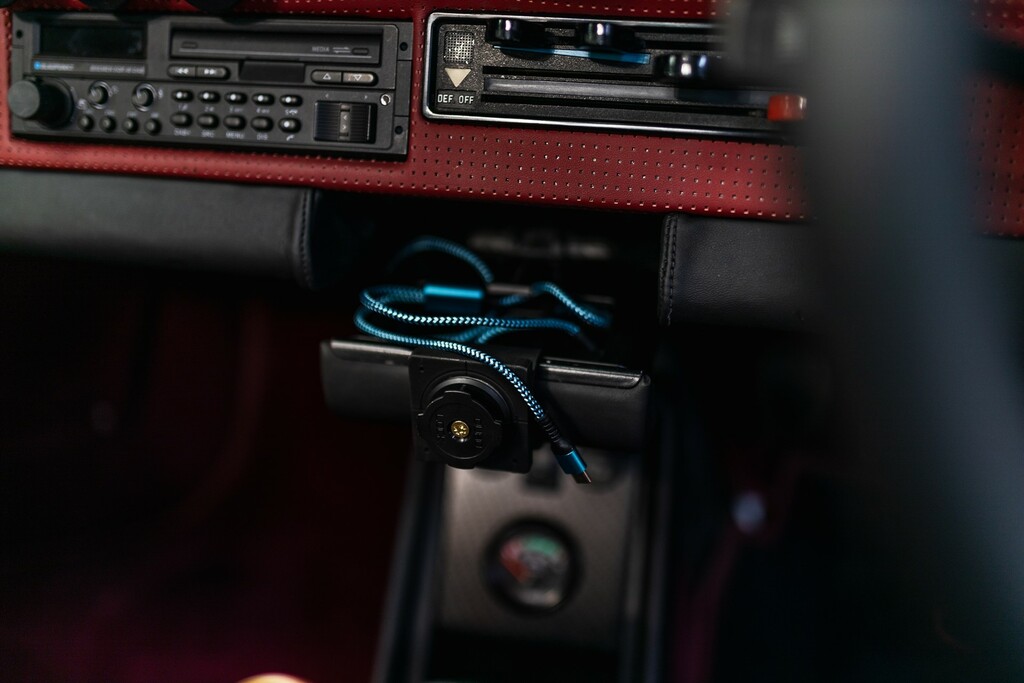 Porsche 911 Targa Black #51