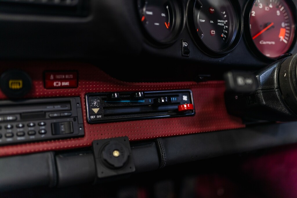 Porsche 911 Targa Black #52