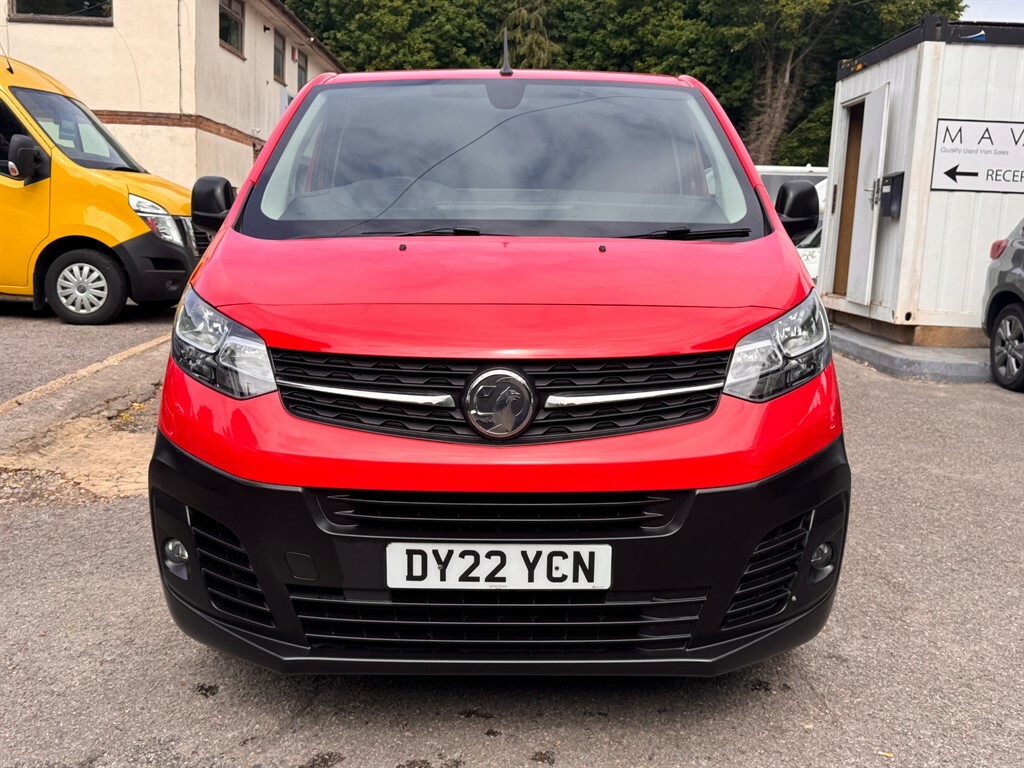 Vauxhall Vivaro 1.5L L2h1 F2900 Dynamic Ss DY22YCN Red #6