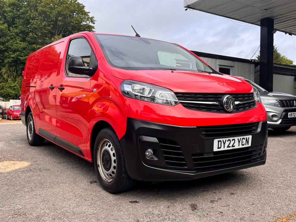 Vauxhall Vivaro 1.5L L2h1 F2900 Dynamic Ss Red