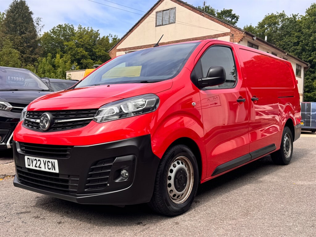 Vauxhall Vivaro 1.5L L2h1 F2900 Dynamic Ss DY22YCN Red #2