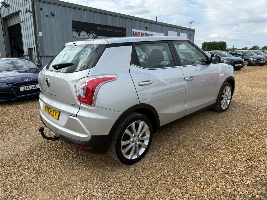 SsangYong Tivoli 1.6L Ex Silver #3