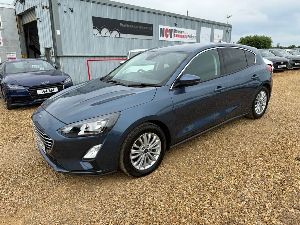 Ford Focus 1L Titanium Blue