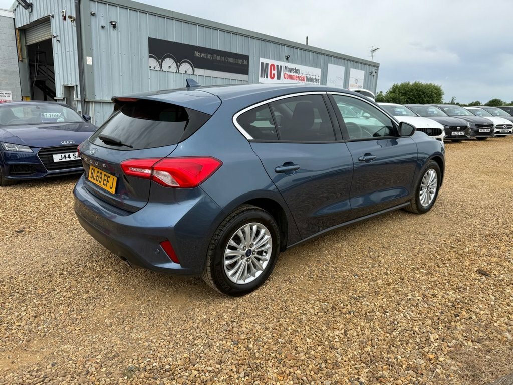 Ford Focus 1L Titanium BL69EFJ Blue #3