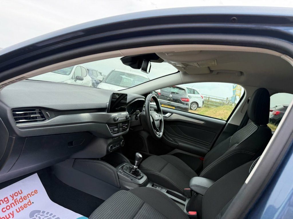 Ford Focus 1L Titanium BL69EFJ Blue #4