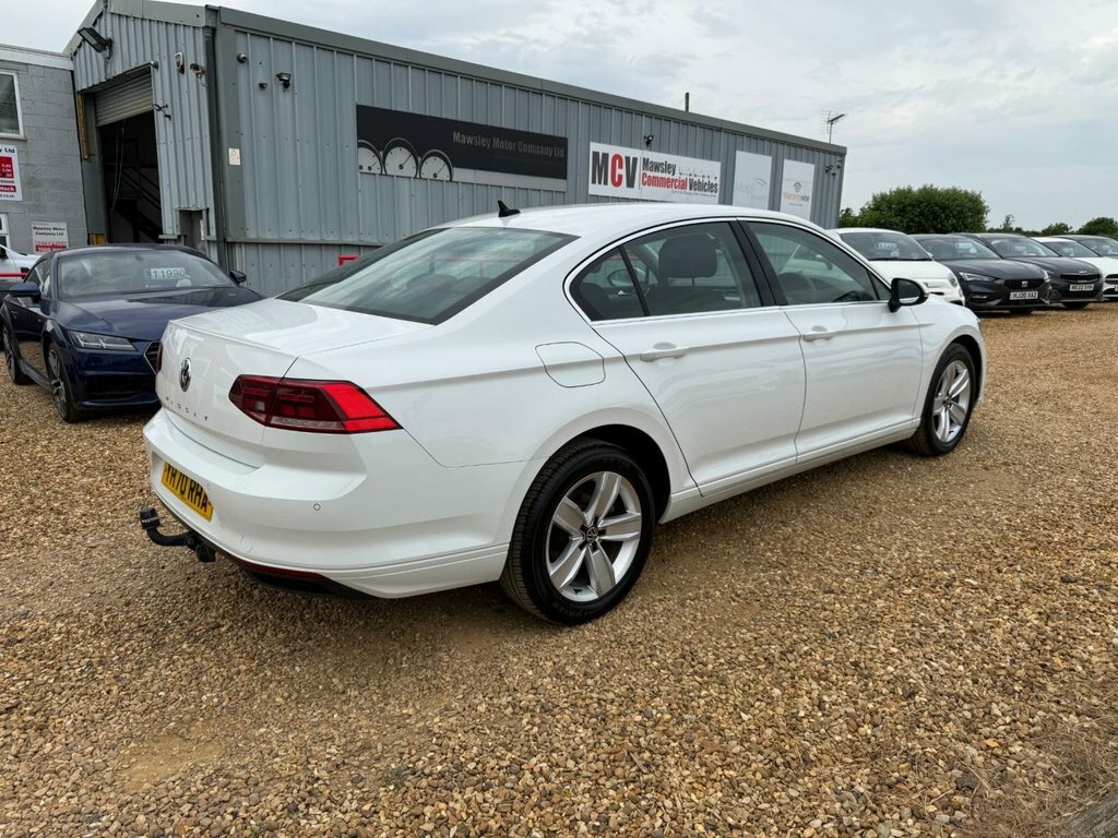 Volkswagen Passat 2L Se Nav YH70RHA White #3