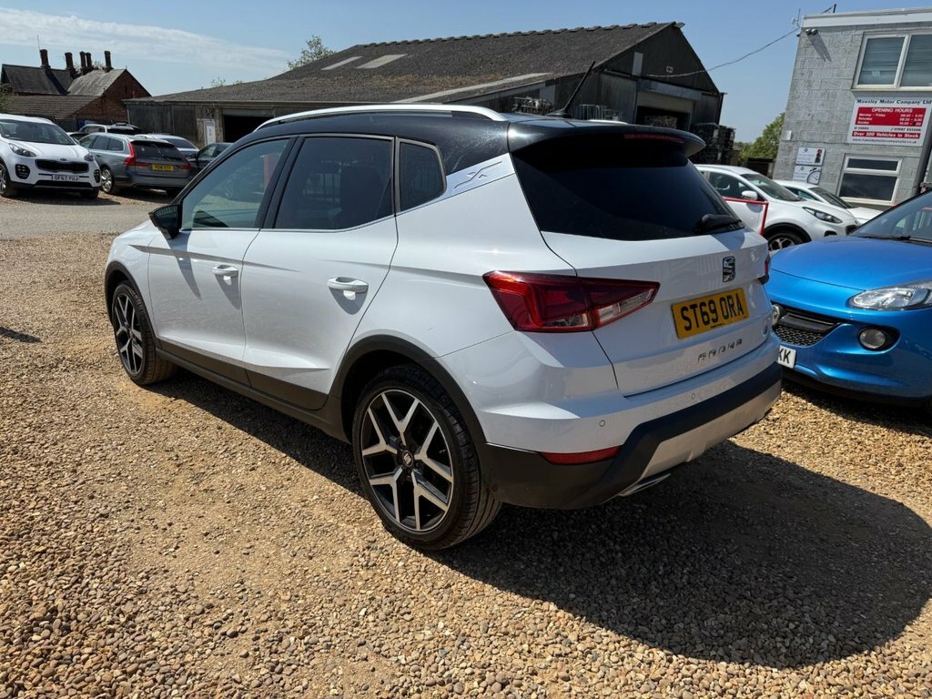 Seat Arona 1L Fr Sport ST69ORA White #4