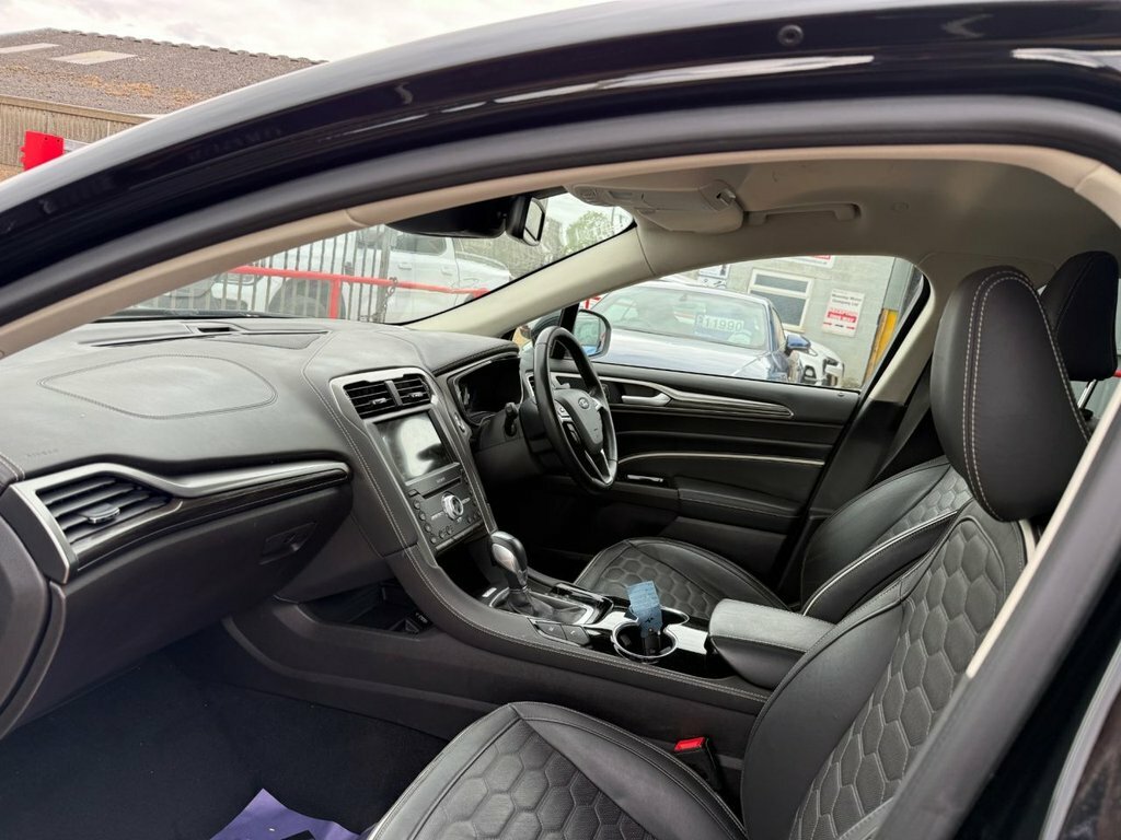 Ford Mondeo 2L Vignale BR19JWG Black #4