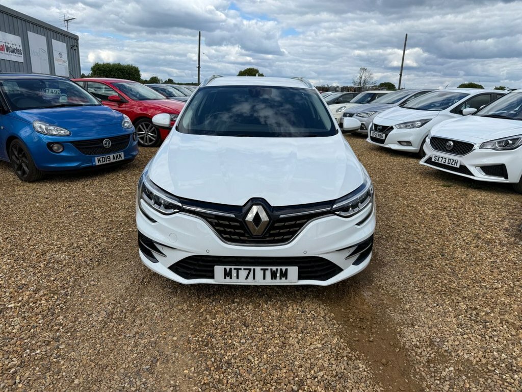 Renault Megane 1.5L Iconic White #2