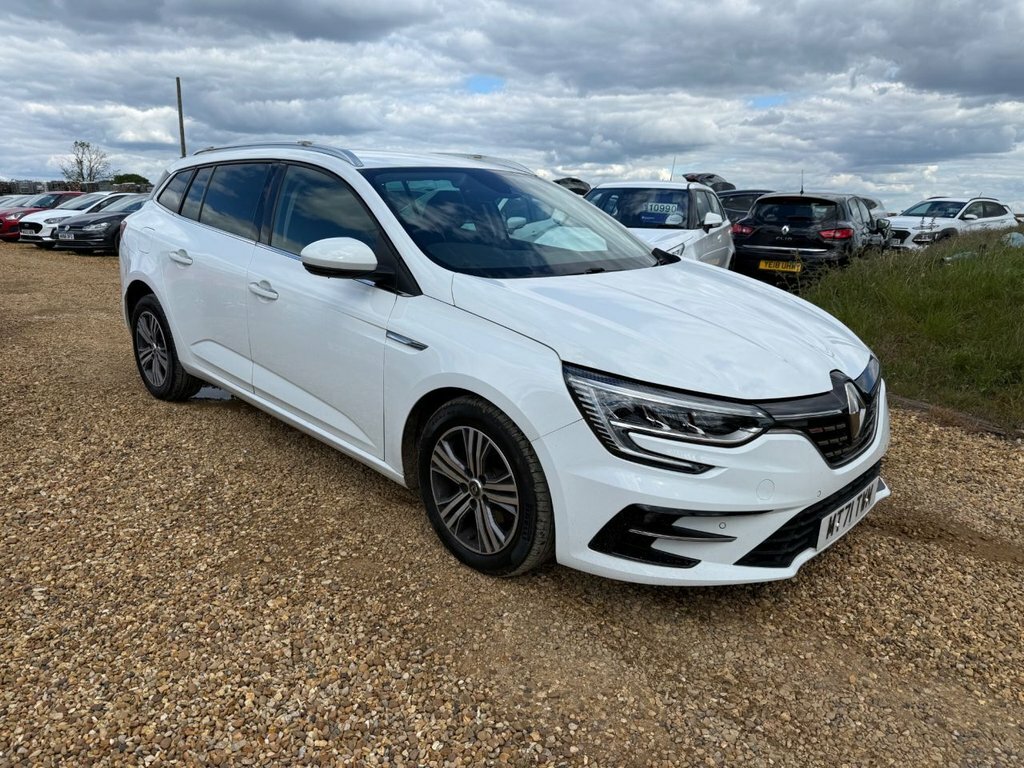 Renault Megane 1.5L Iconic White
