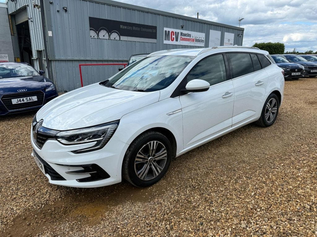 Renault Megane 1.5L Iconic White #5