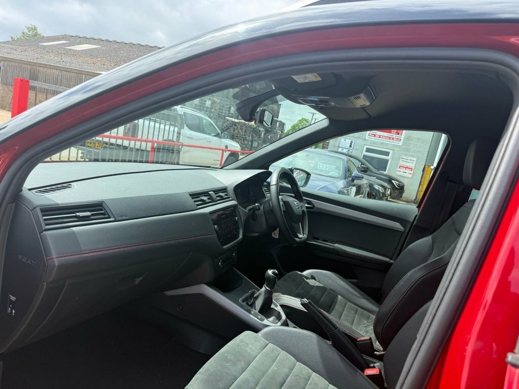 Seat Arona 1.5L Fr Sport Red #4