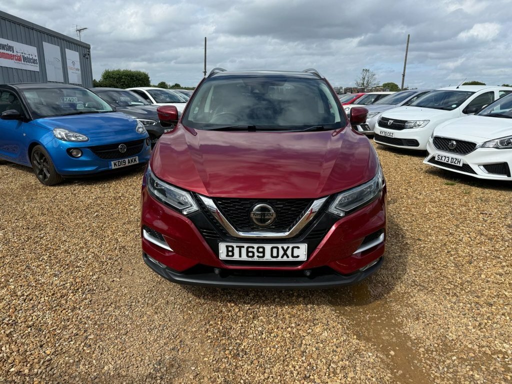 Nissan Qashqai 1.3L Tekna BT69OXC Red #2
