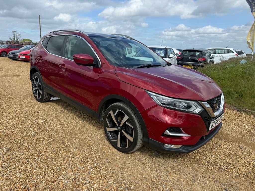 Nissan Qashqai 1.3L Tekna Red