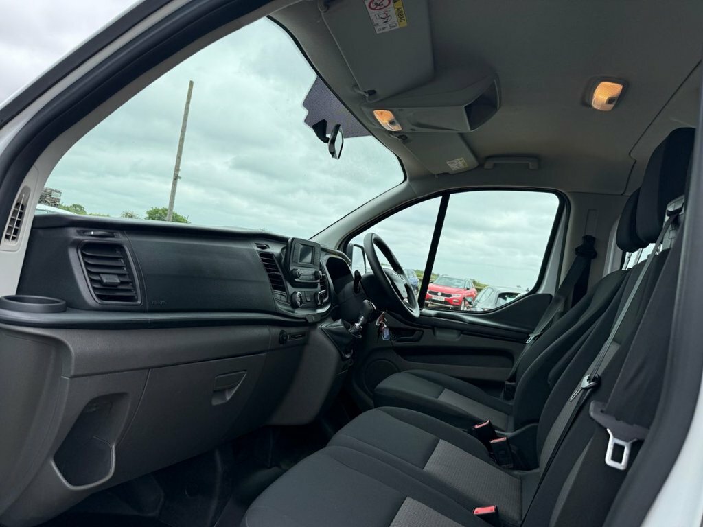 Ford Transit Custom 2L Leader HV22GRU White #4