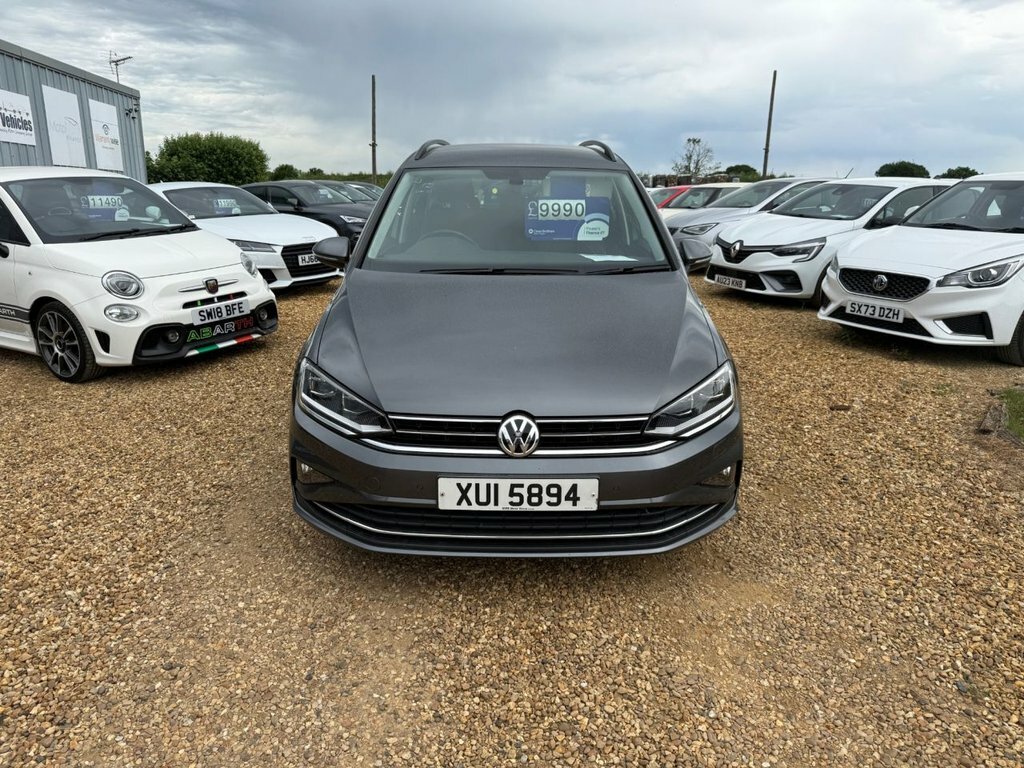 Volkswagen Golf SV 2L Match XUI5894 Grey #2