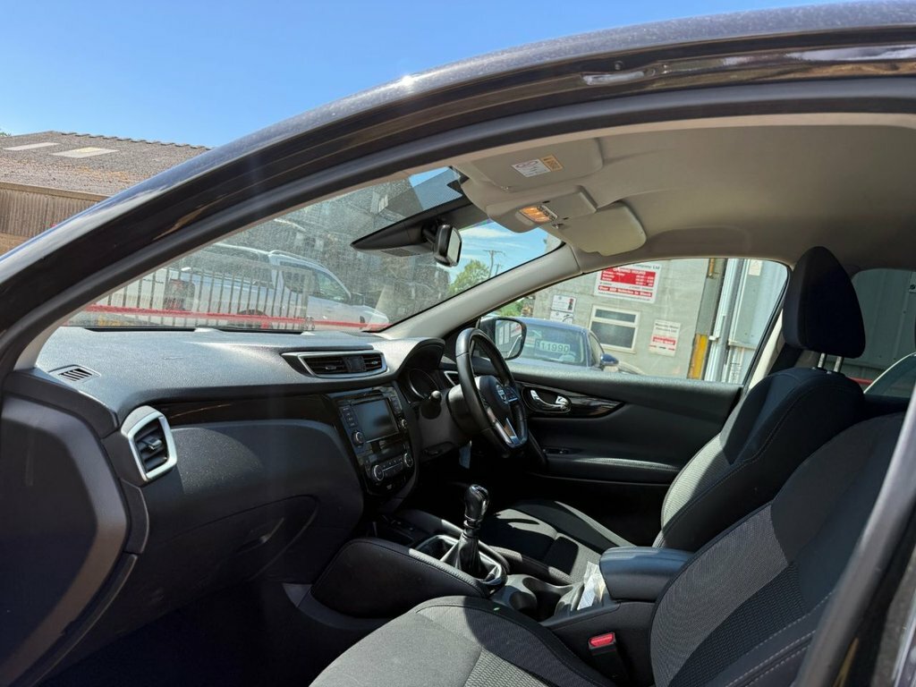 Nissan Qashqai 1.3L Acenta Premium YL68XVC Black #4