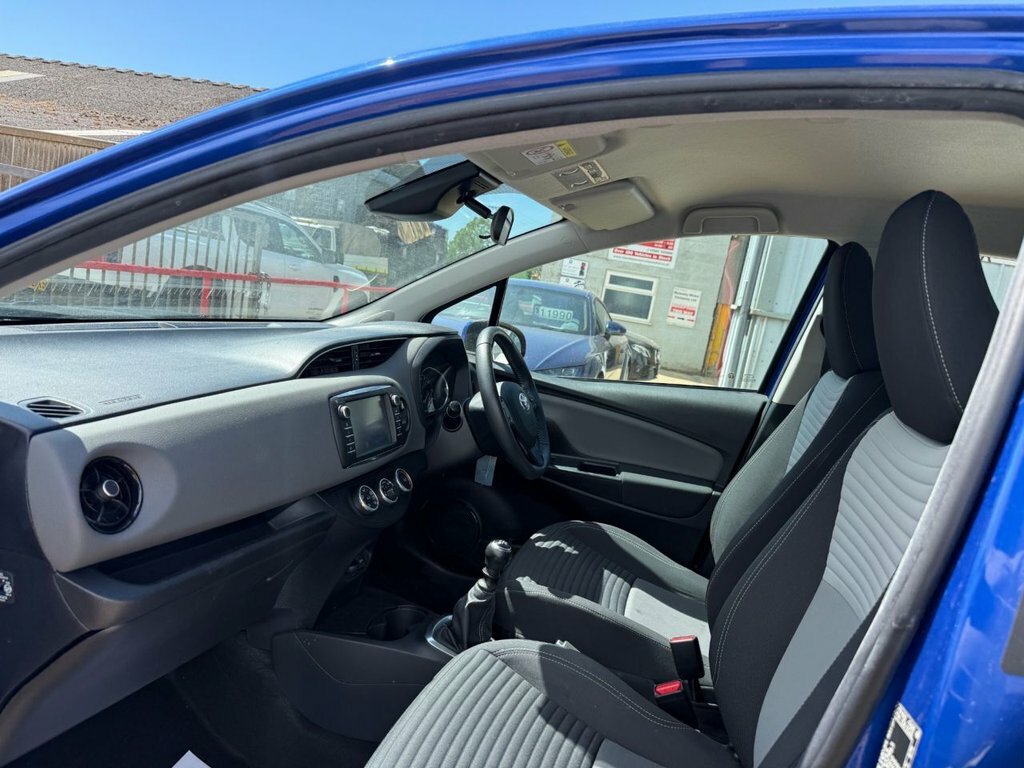 Toyota Yaris 1.5L Icon DH19CWX Blue #4