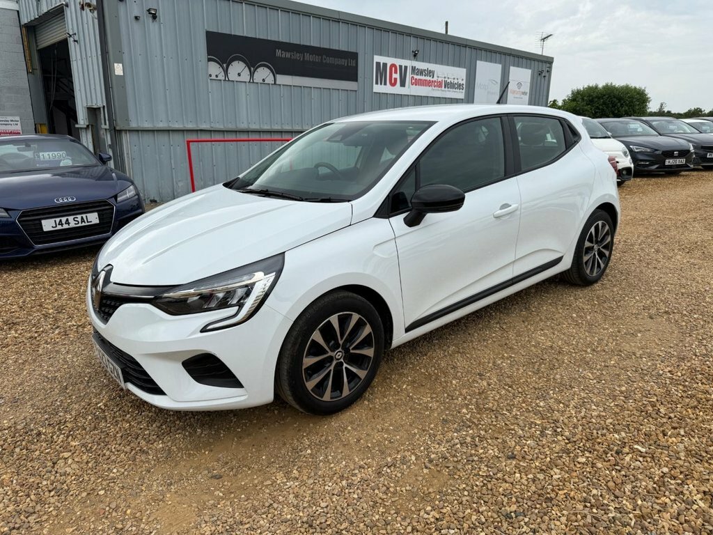 Renault Clio 1L Evolution YA23GZN White #5