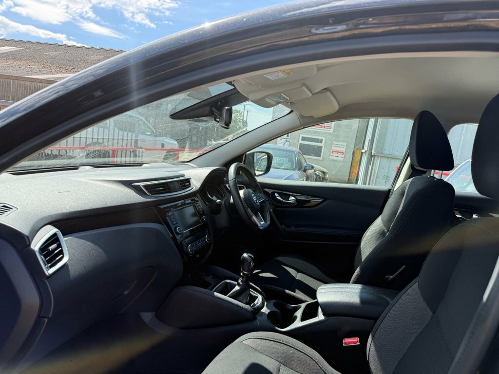 Nissan Qashqai 1.3L Acenta Premium VE70YCP Black #4