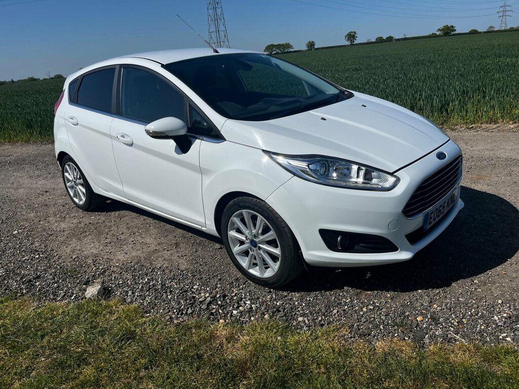 Ford Fiesta 1.0T Ecoboost Titanium Hatchback EO65KNL  #3
