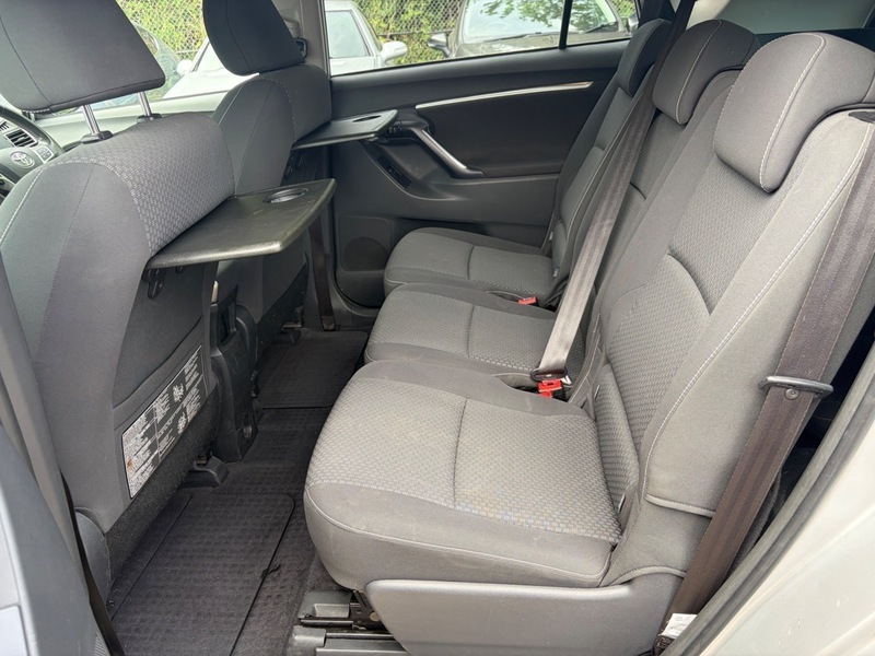 Toyota Verso D-4d Excel White #20
