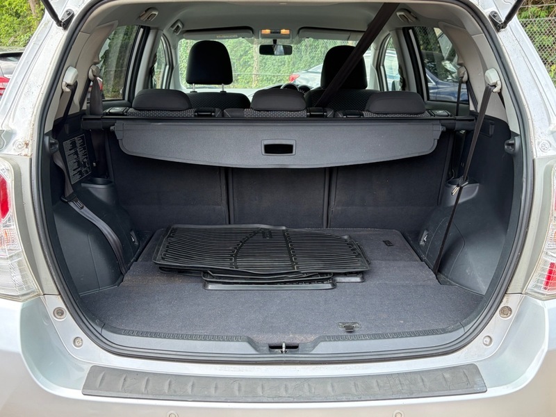 Toyota Verso D-4d Excel White #23