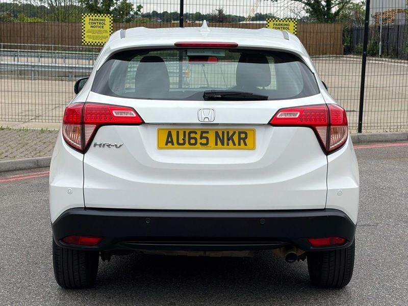 Honda Hr-V 1.5 I-vtec Se Suv White #5