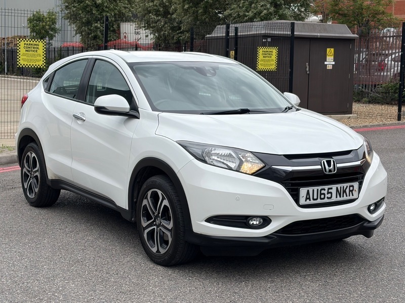 Honda Hr-V 1.5 I-vtec Se Suv White #3