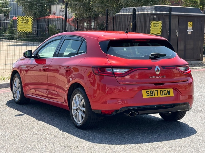 Renault Megane 1.5 Dci Dynamique Nav SB17OGW Red #2