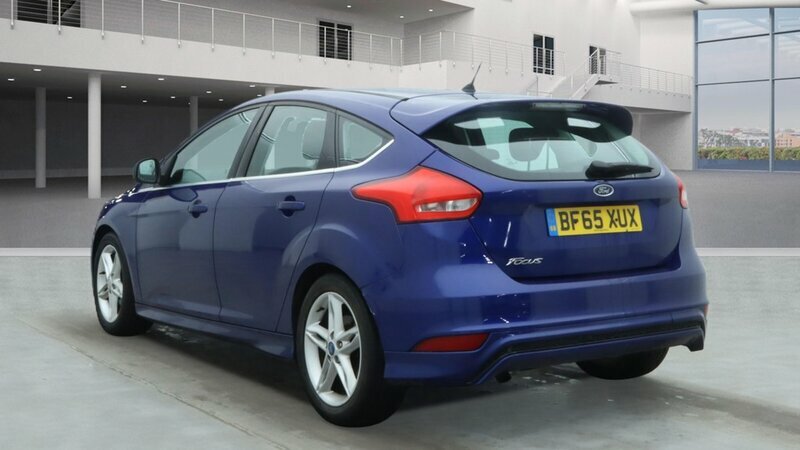 Ford Focus 1.5-Focus-zetec-s-tdci-5dr BD65AFE Silver #2