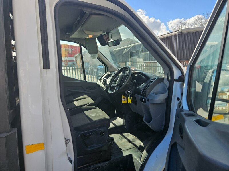 Ford Transit Custom 2.0-Transit-350-0dr YT68XBN White #3