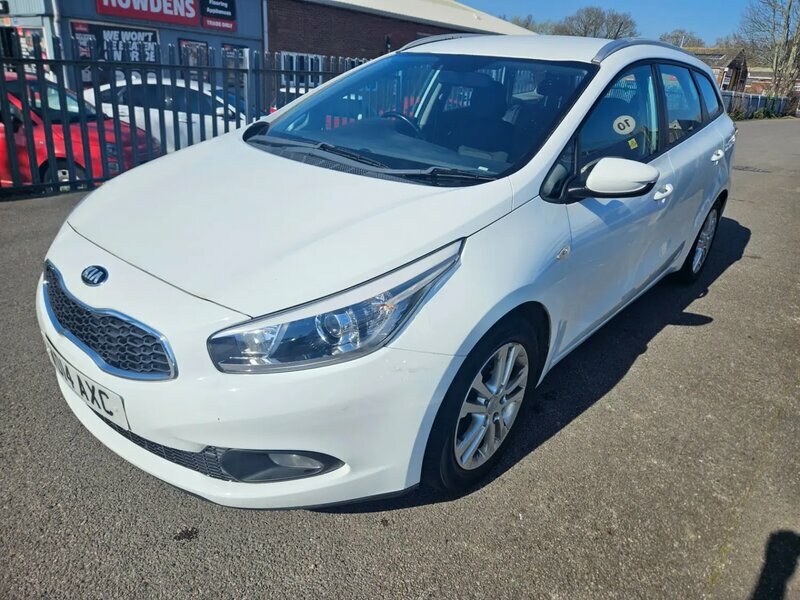 Kia Ceed 1.4-Ceed-vr7-5dr White