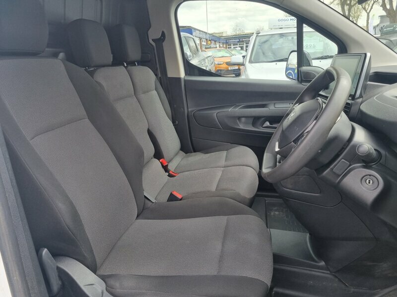 Peugeot Partner 1.5-Partner-asphalt-premium-blue-hdi-0dr CU71ZRC White #3