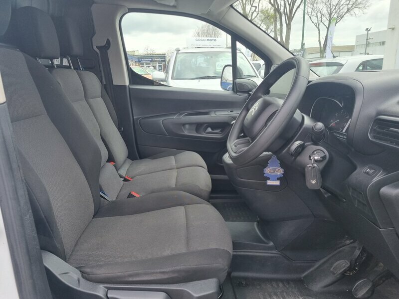 Citroen Berlingo 1.5-Berlingo-1000-enterprise-edition-bluehdi-0dr LE72HTU White #3