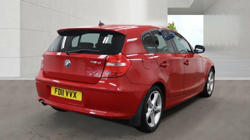 BMW 1 Series 2.0-118D-sport-5dr GY67FKO White #5