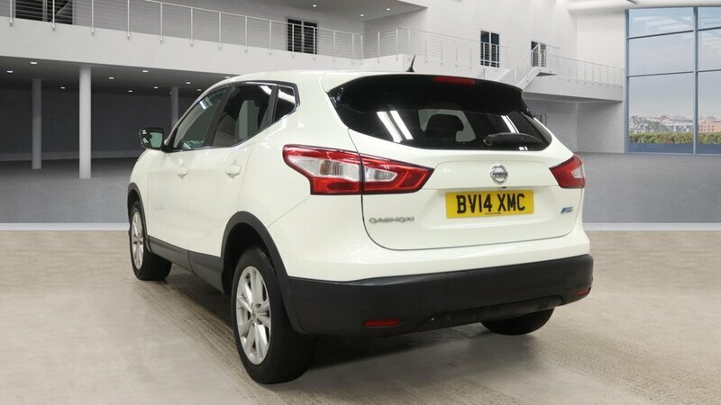 Nissan Qashqai 1.5-Qashqai-acenta-premium-dci-5dr VK67WUC Grey #2