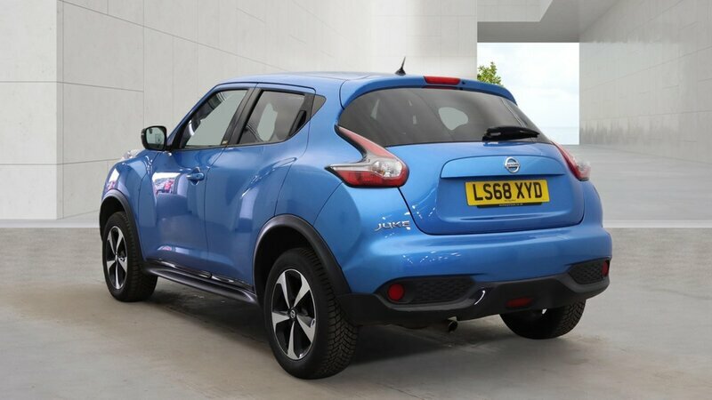 Nissan Juke 1.6-Juke-bose-personal-edition-5dr LV64WLA White #2
