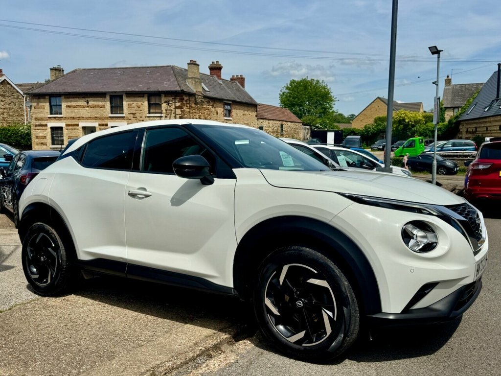 Nissan Juke 1L N-connecta BW73ZJK White #3