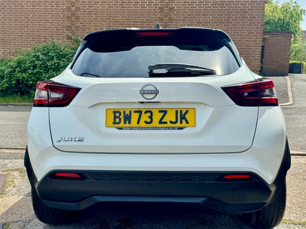 Nissan Juke 1L N-connecta BW73ZJK White #6