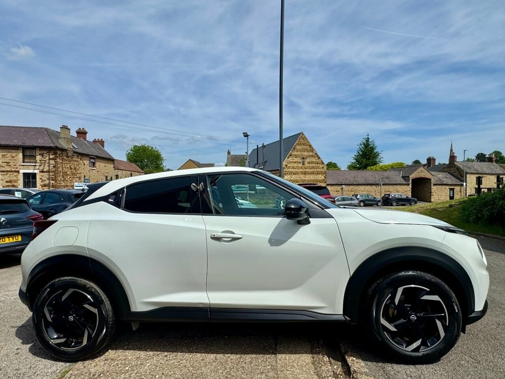 Nissan Juke 1L N-connecta BW73ZJK White #4