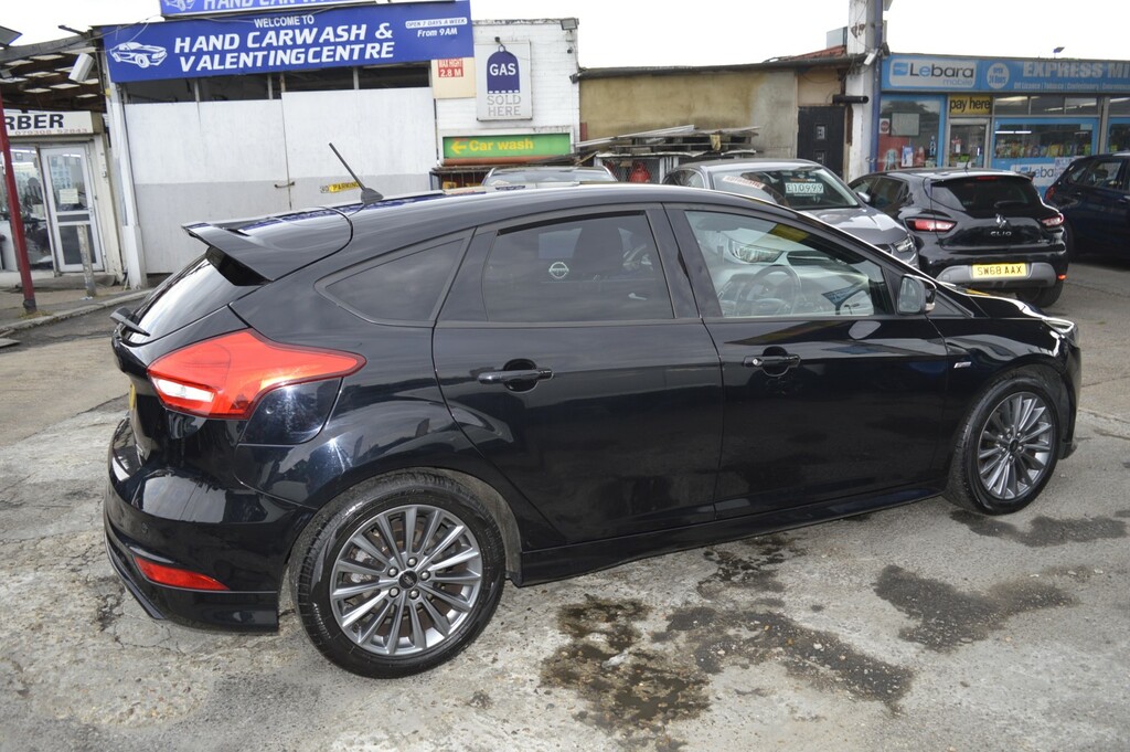 Ford Focus Hatchback 1.0 T Ecoboost St-line 2017 MW17LBA Black #6