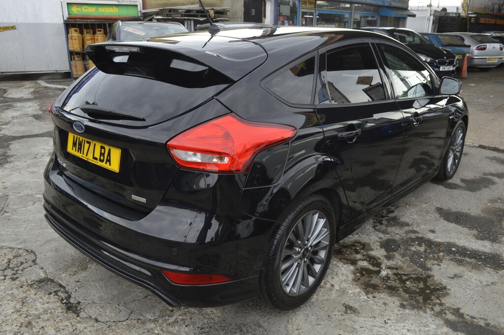 Ford Focus Hatchback 1.0 T Ecoboost St-line 2017 MW17LBA Black #2
