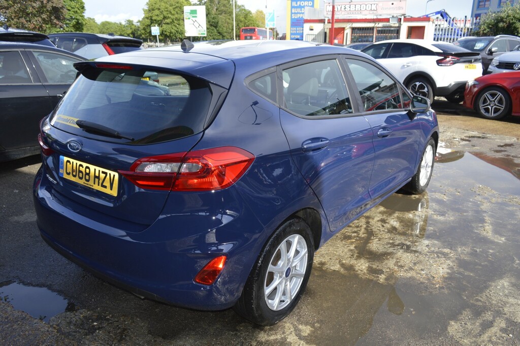 Ford Fiesta Hatchback 1.0 T Ecoboost Zetec 2019 CU68HZV Blue #2