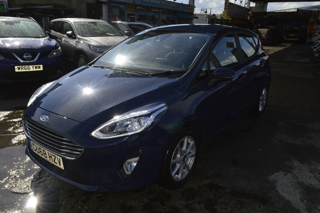 Ford Fiesta Hatchback 1.0 T Ecoboost Zetec 2019 CU68HZV Blue #3