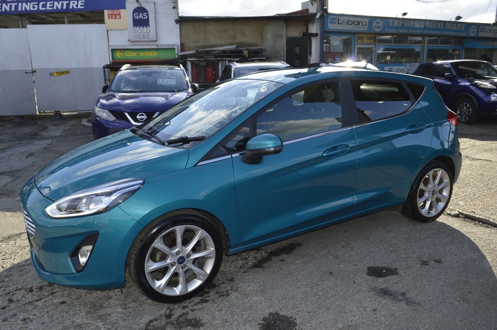 Ford Fiesta Hatchback 1.0 T Ecoboost Titanium 2018 SY18UNR Blue #5